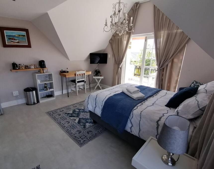 Cape Dutch Flair Business Unit Le Cap