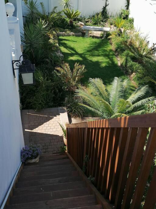 Cape Dutch Flair Business Unit Le Cap